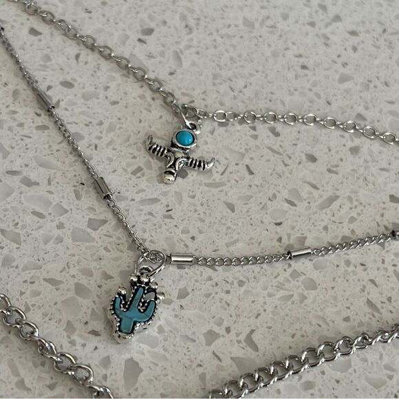 Multilayer Cactus Pendant Fake Turquoise Chain Necklace, Western Cowboy style - Picture 8 of 14
